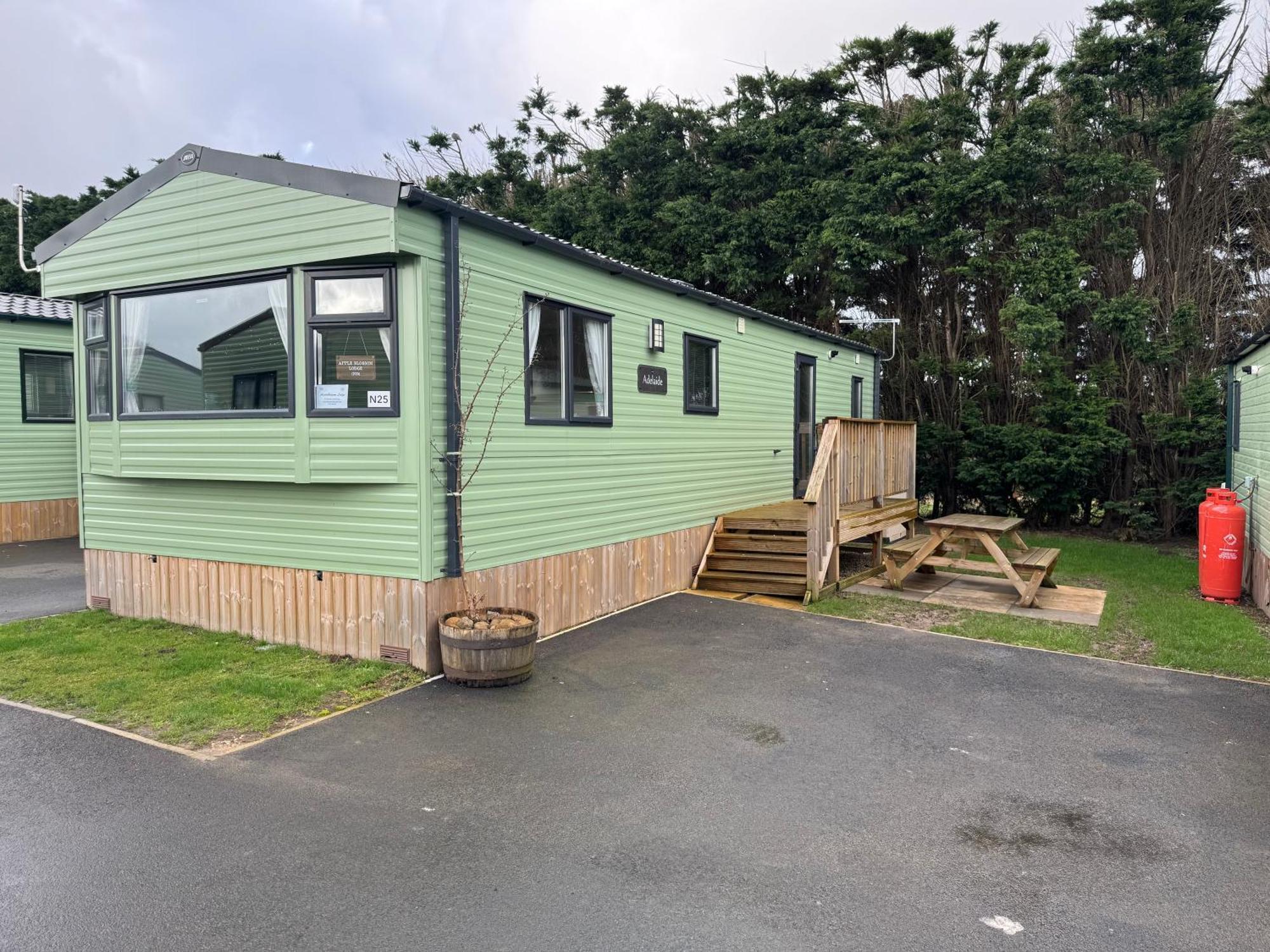 Appleblossom Lodge, Lido Leisure Park, Нерсборо Екстериор снимка